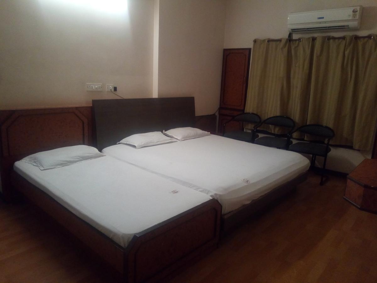 Oyo Flagship 40509 Hotel Mps Residential Tower Tiruppur Luaran gambar